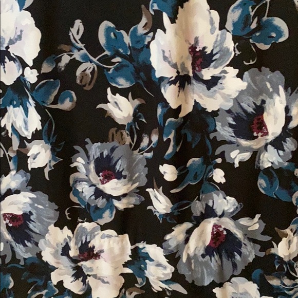 White House | Black Market - Reversible Dress - Picture 4 of 8